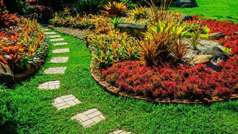 10 Genius And Simple Backyard Landscape Ideas For Beginners