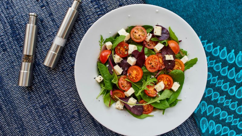 10 Keto Salad Recipes That Keep Things Low-Carb