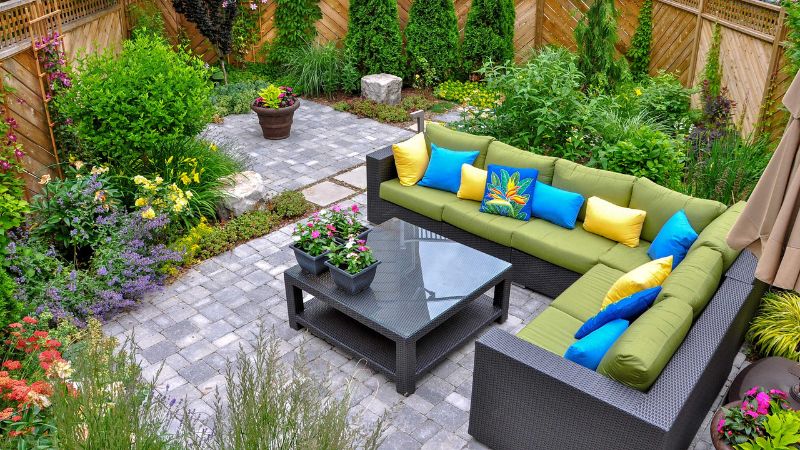 7 No-Grass Backyard Ideas for Designing a Beautiful Outdoor Space